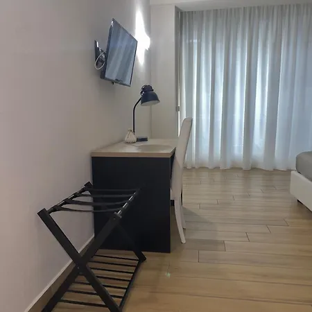 Aurora Ciro Marina