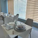 Bed & Breakfast Aurora 4*