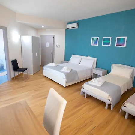 Couette-café Aurora 4*