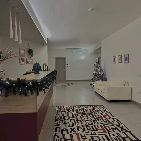 Aurora 4*