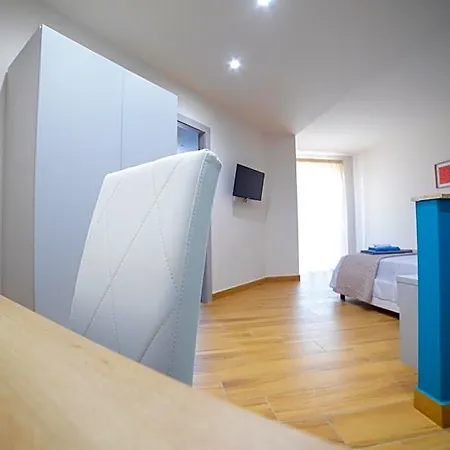 Aurora 4*